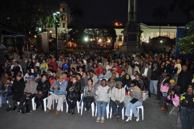 20120426224559-quito-a-pie-nocturno-2-.jpg